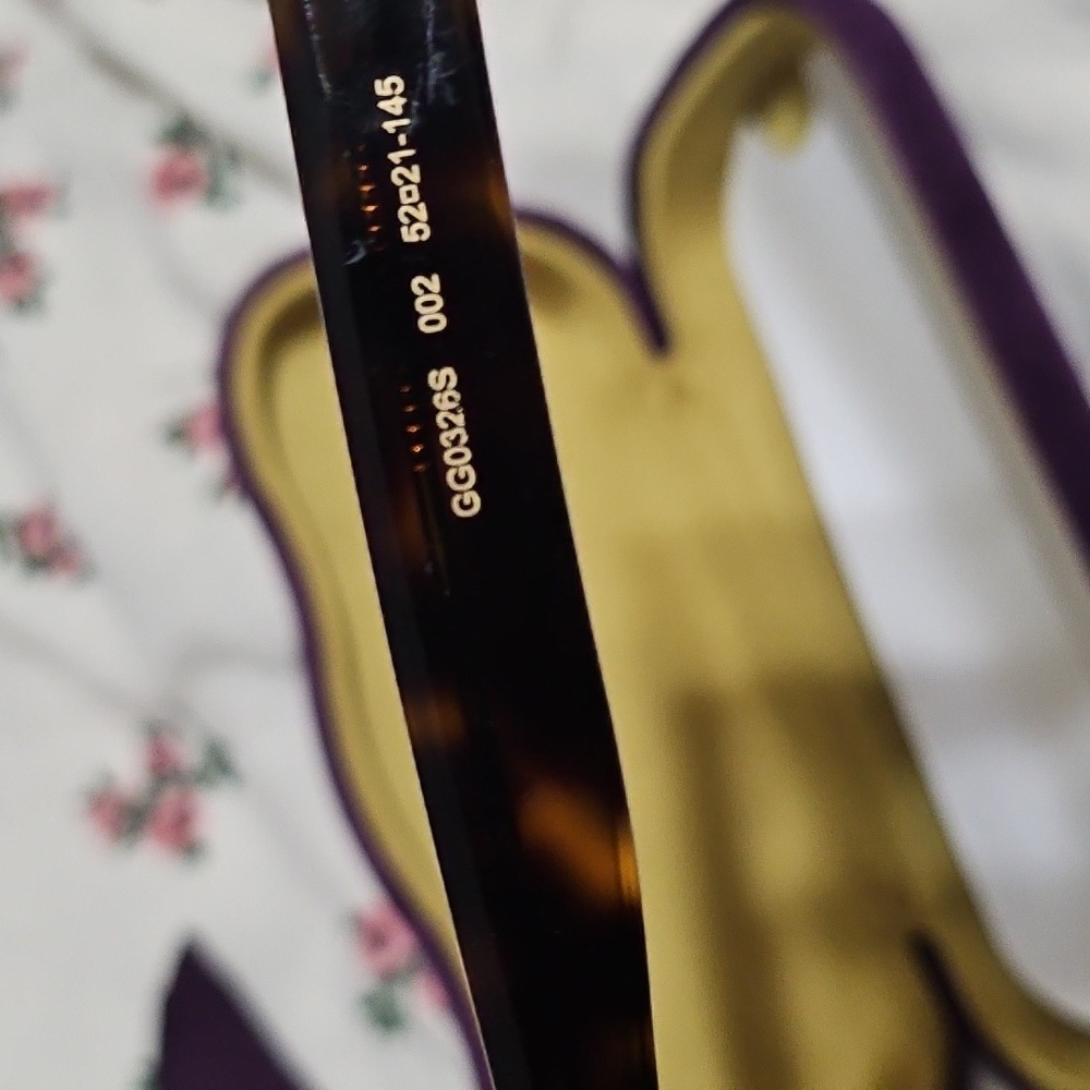 Gucci Tortoise Sunglasses - Picture 7 of 9